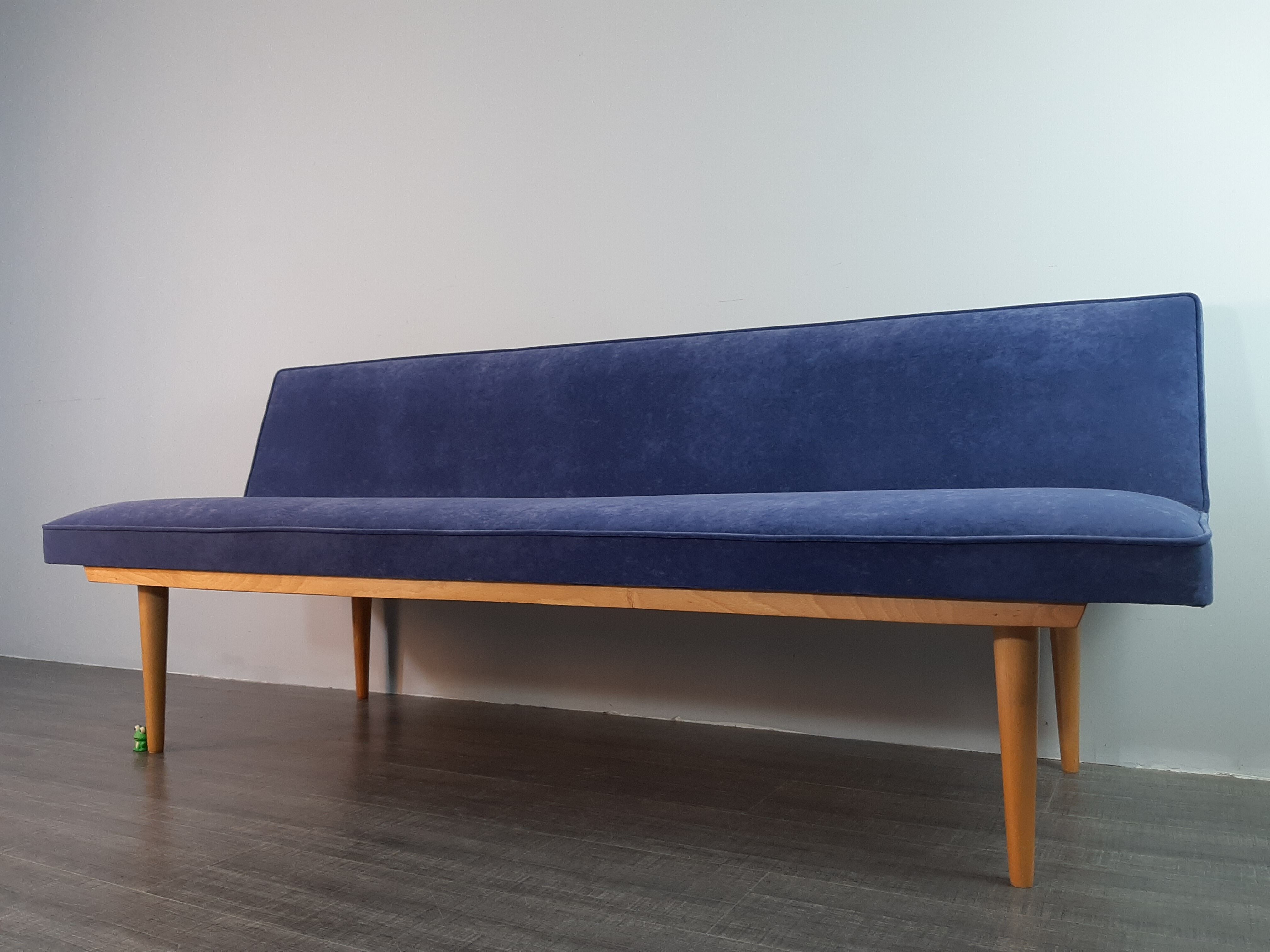 Daybed by Miroslav Navratil, 1960s
