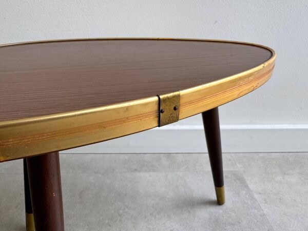 Table d'appoint vintage / support de plante avec un plateau en formica