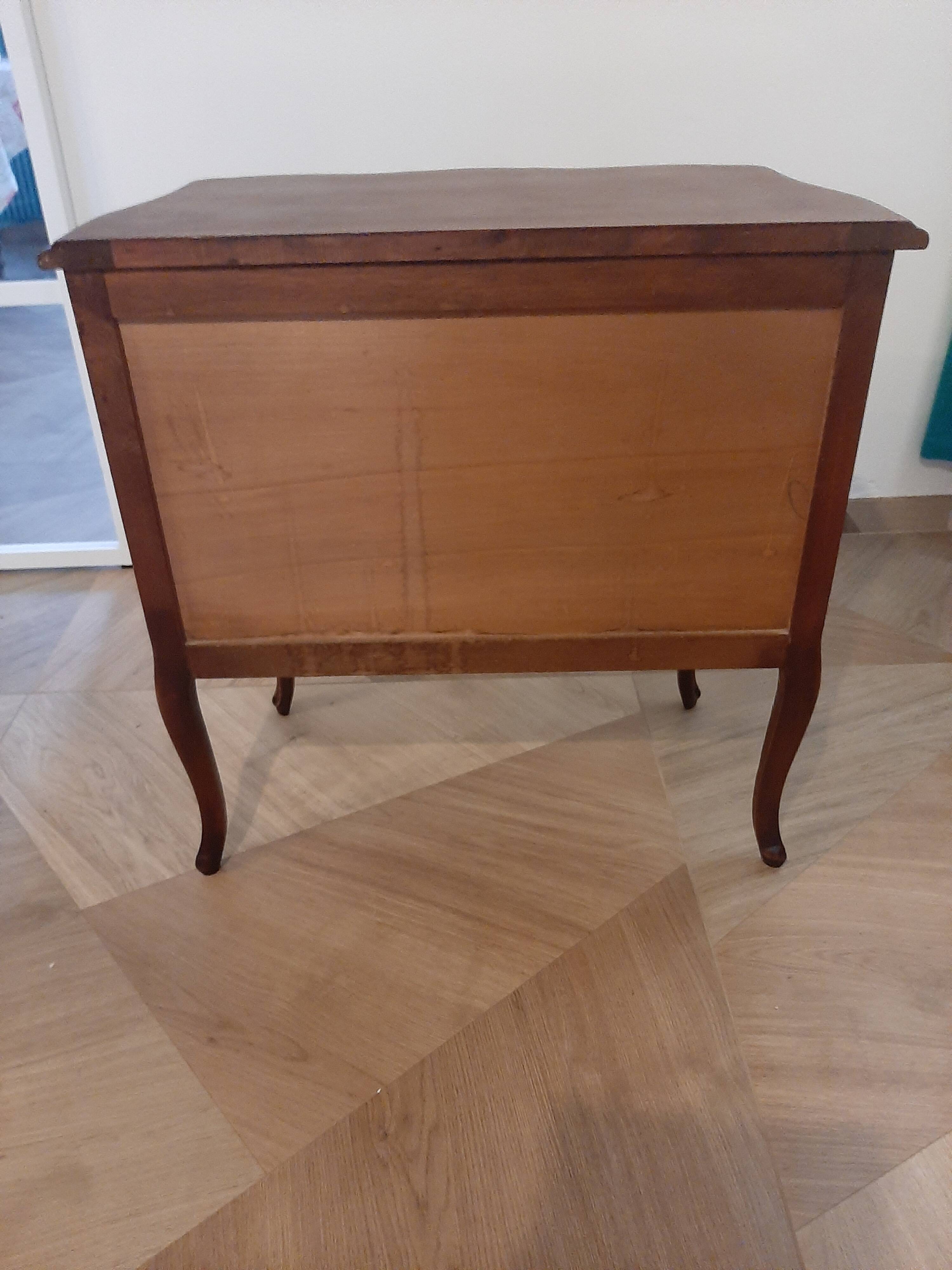 Louis XV style chest of drawers - 2 drawers - Curved feet - 1980s