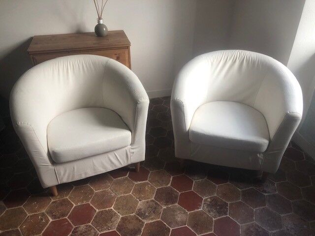 2 white fabric club chairs