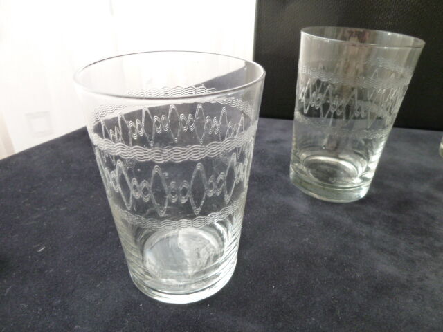 Set de 6 verres à eau en verre  décor guilloché