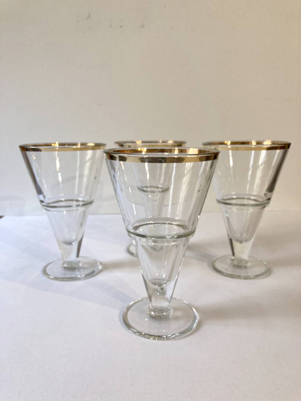 4 glass dessert bowls with gold rims, La Rochère, France