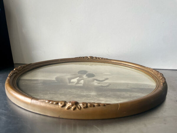 Cadre ovale en bois antique 32 cm x 25 cm