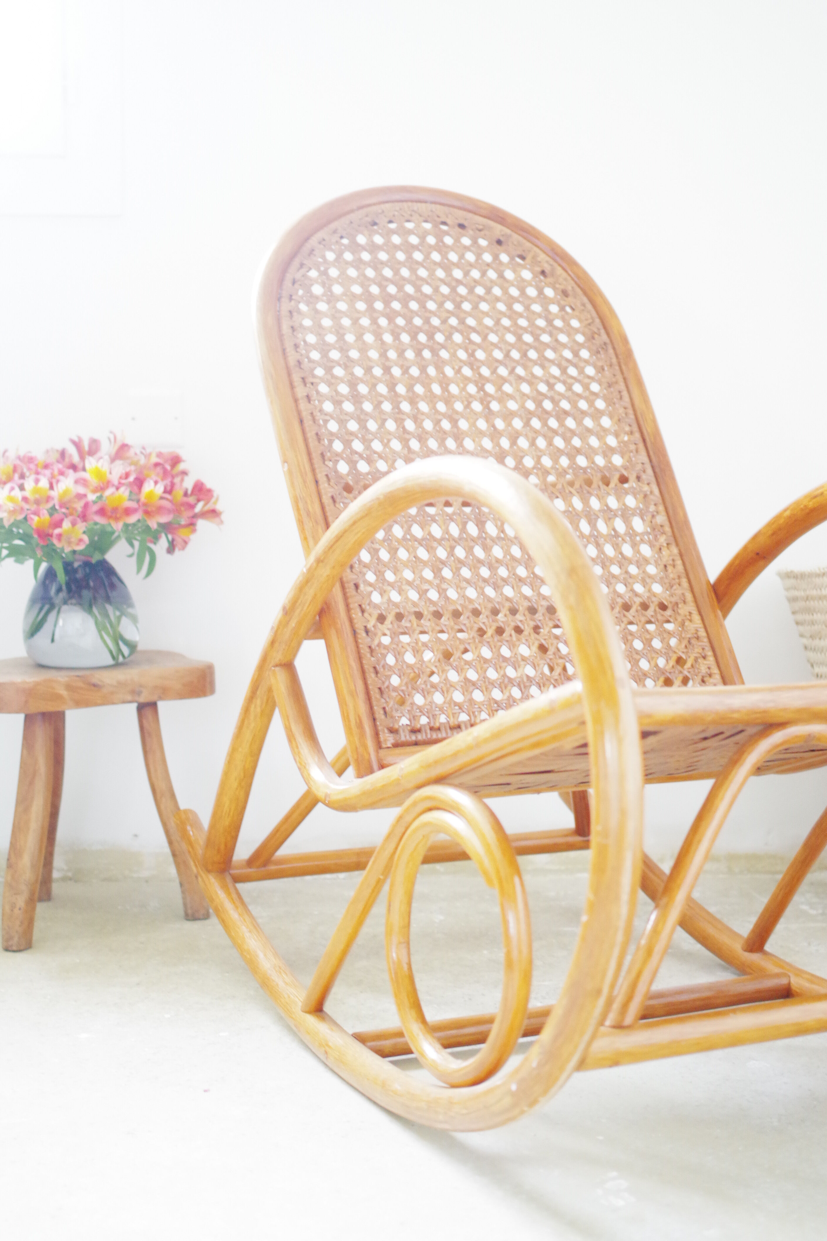 Rocking-chair ancien cannage et rotin bambou