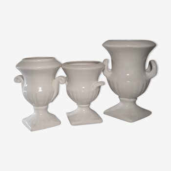 Set of 3 Medici-style vases in white earthenware