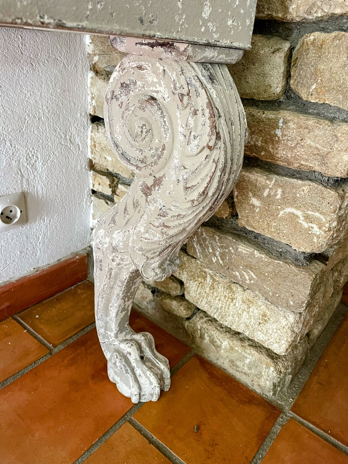 Empire style console table in wood and marble