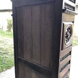 Breton bonnet cupboard in solid oak with 1 door and 1 drawer.