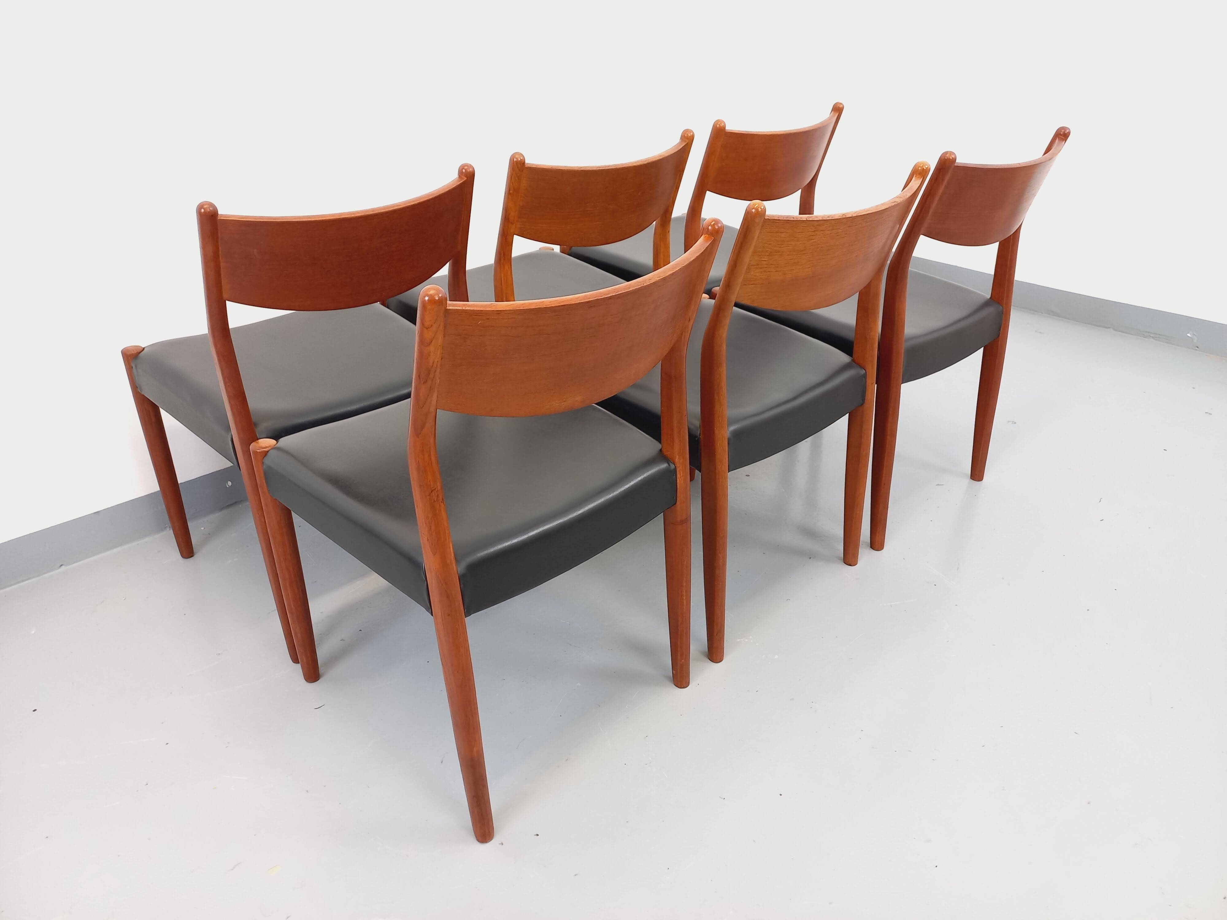 Set of 6 vintage Scandinavian Fristho Franeker chairs in teak and skai from the 60s