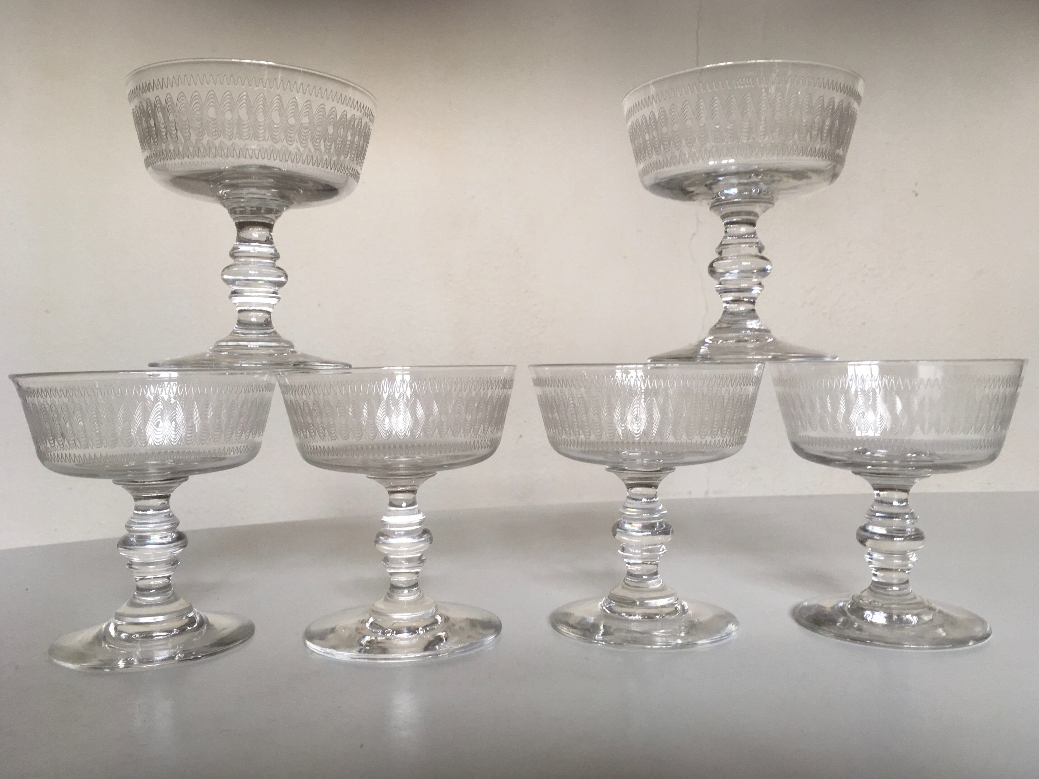 Set de 6 coupes à champagne en cristal sonnant années 20s