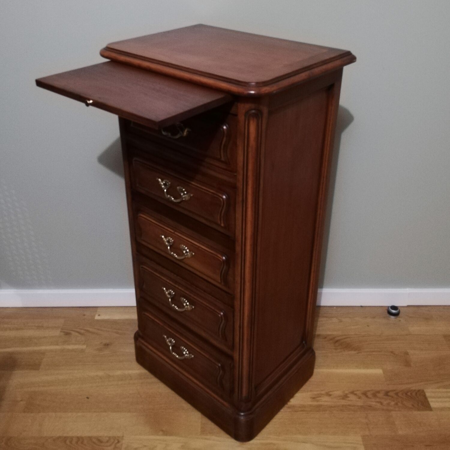 Ragpicker 5 cherry drawers