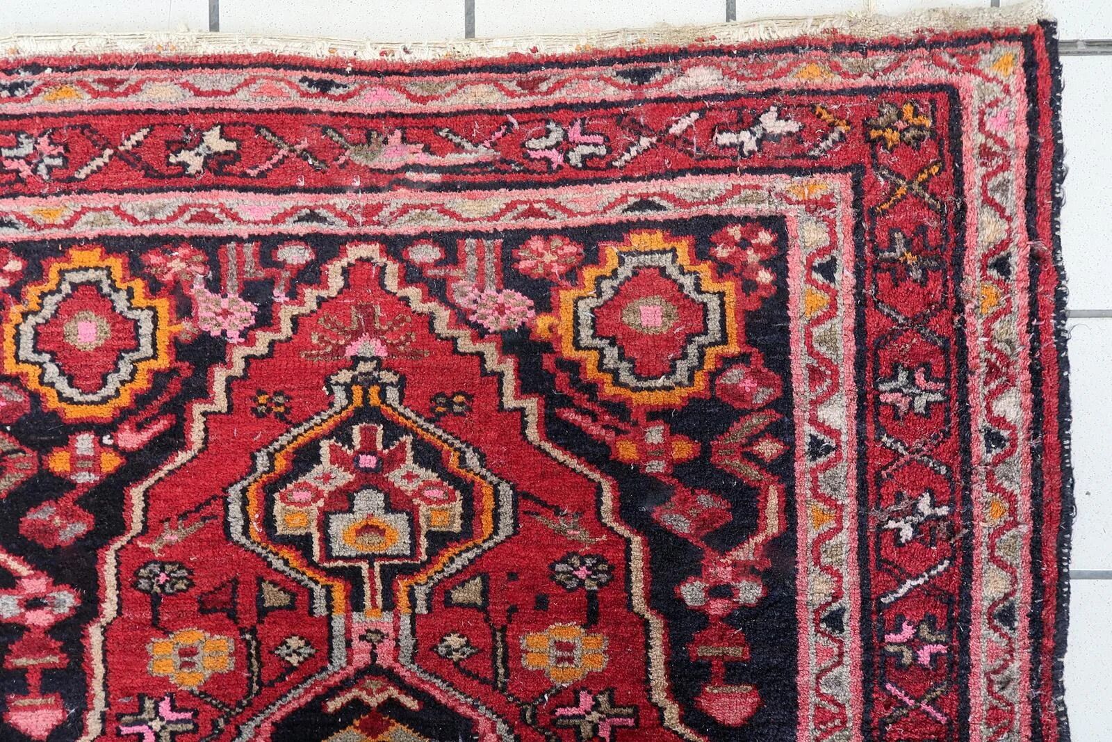 Antique Persian Hamadan rug 3.5' x 4.8' (107cm x 146cm) 1920s - 1C1207