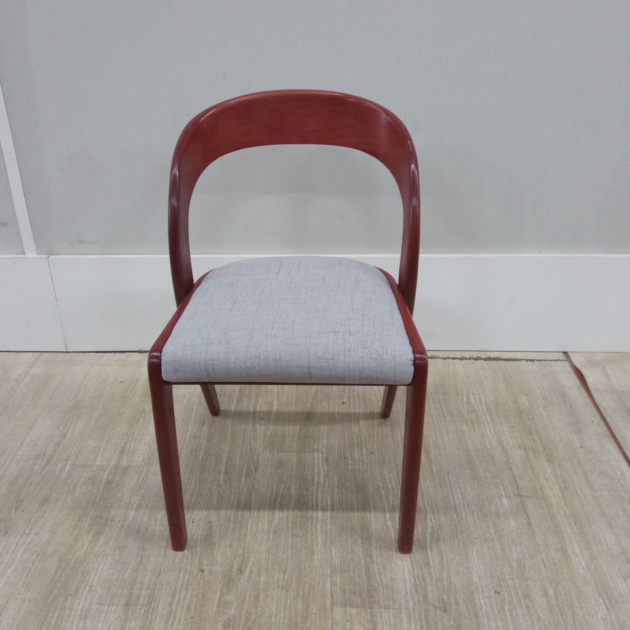 6 Baumann gondola chair