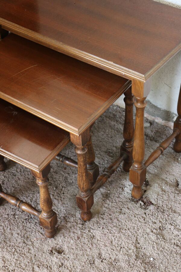 Tables gigogne année 80