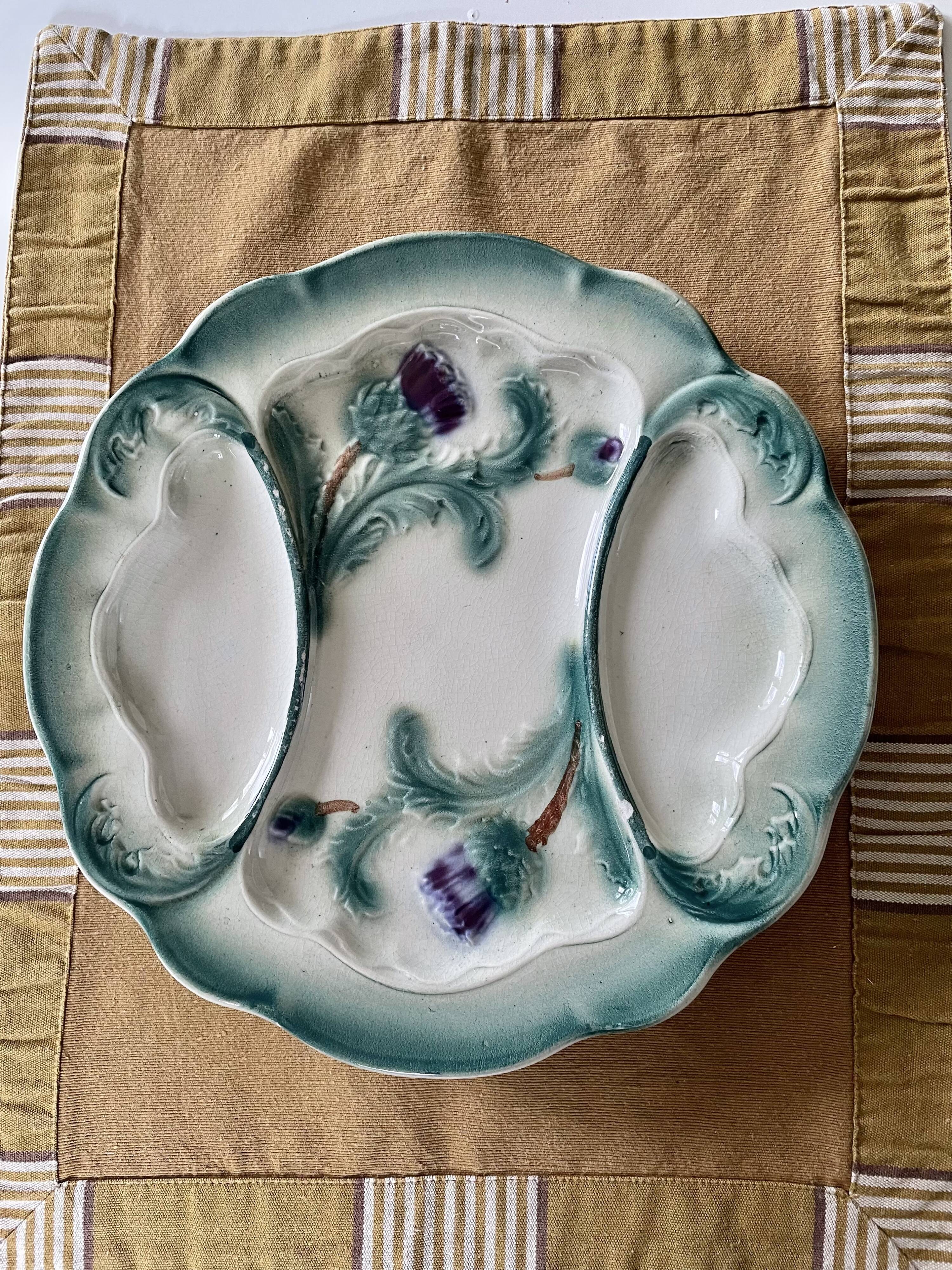 Artichoke plate Digoin in majolica faience barbotine