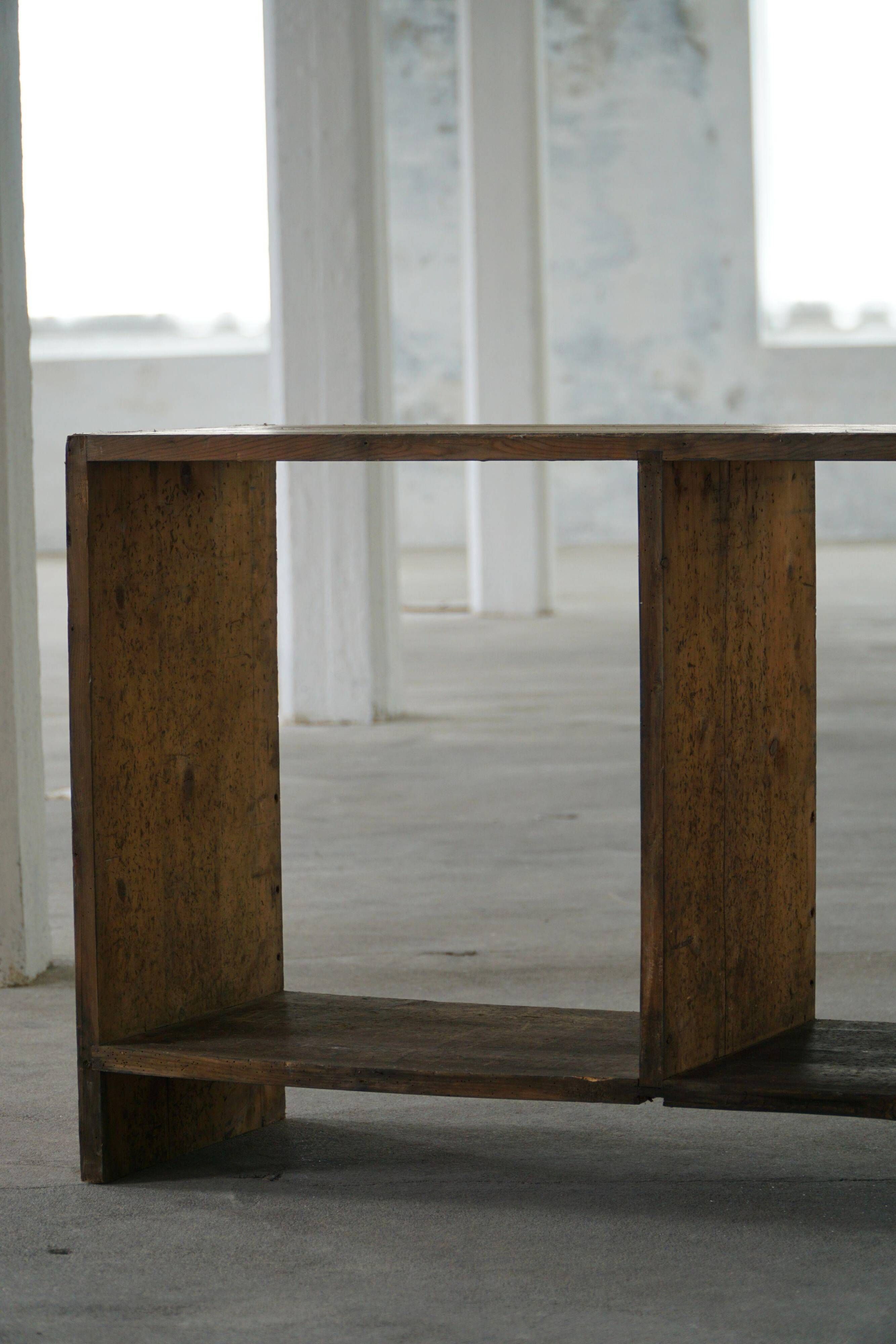 Primitive French shelf from the early 20th century in patinated oak, Wabi Sabi, 1920s.