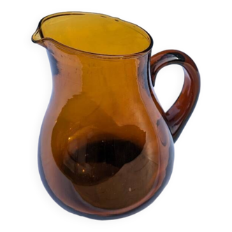 Amber glass pitcher / carafe