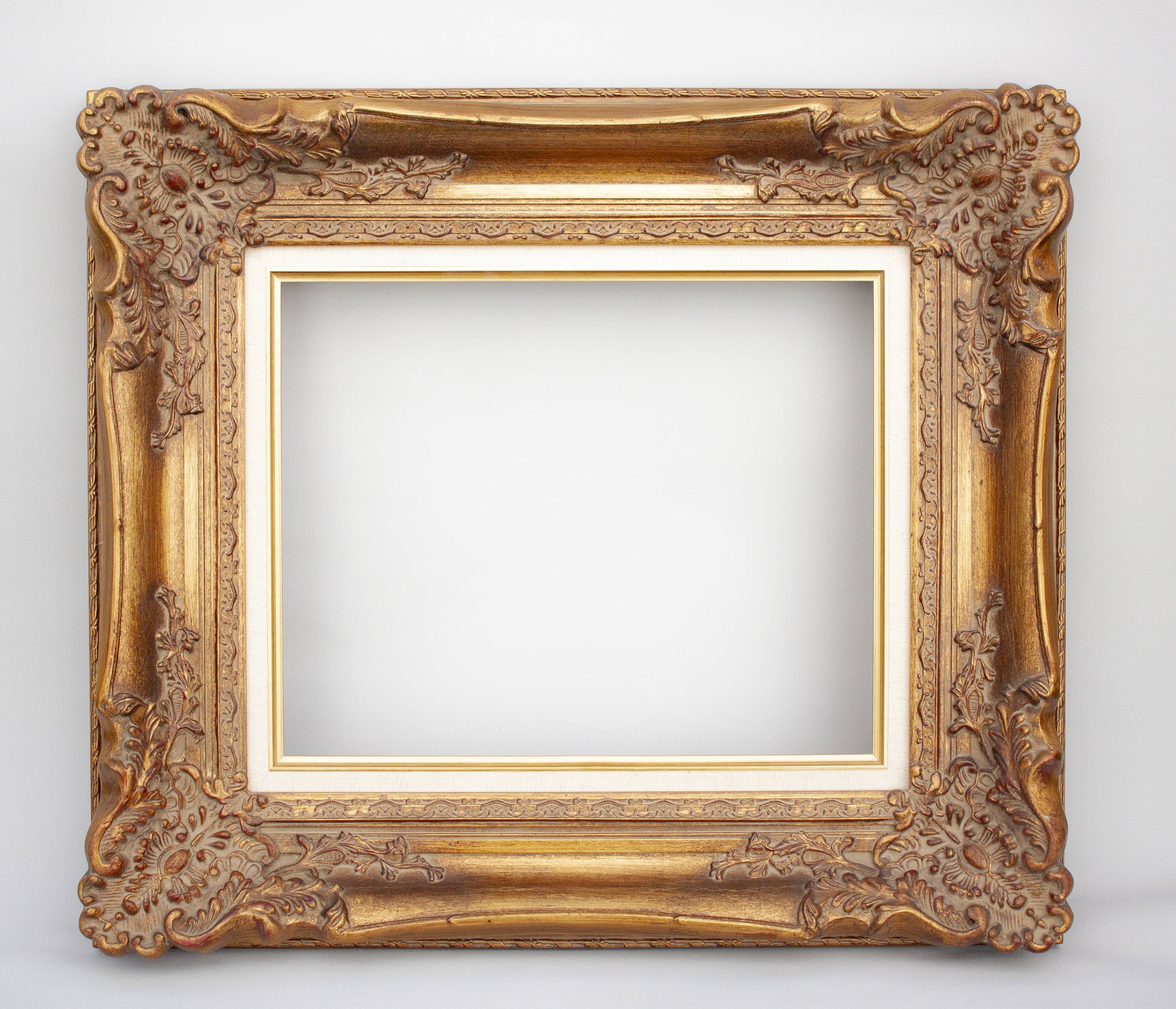 Marco barroco vintage de madera y paspartú hecho a mano.