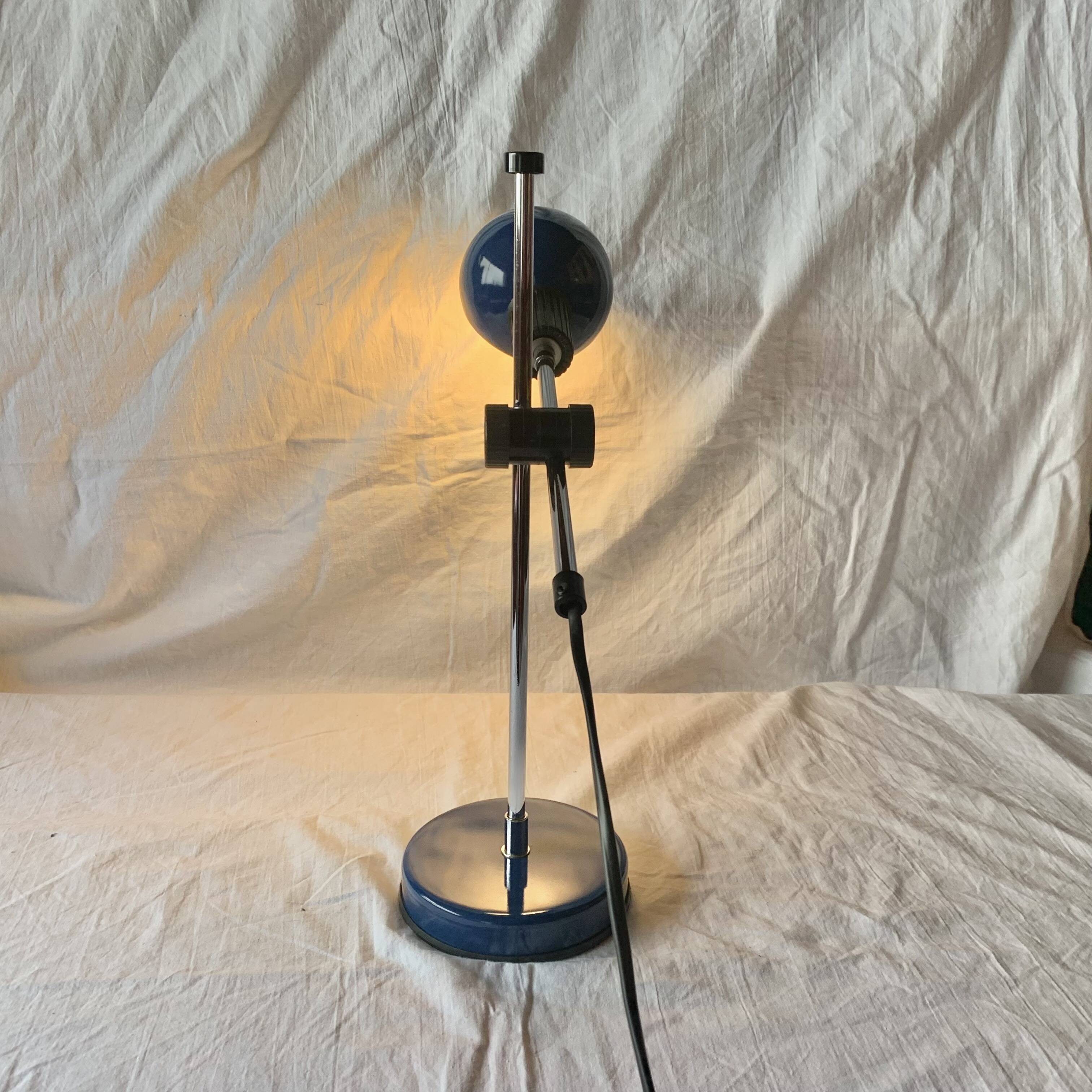 Lampe de bureau Eyeball bleue Veneta Lumi