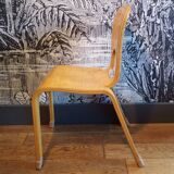 Children's chair in plywood