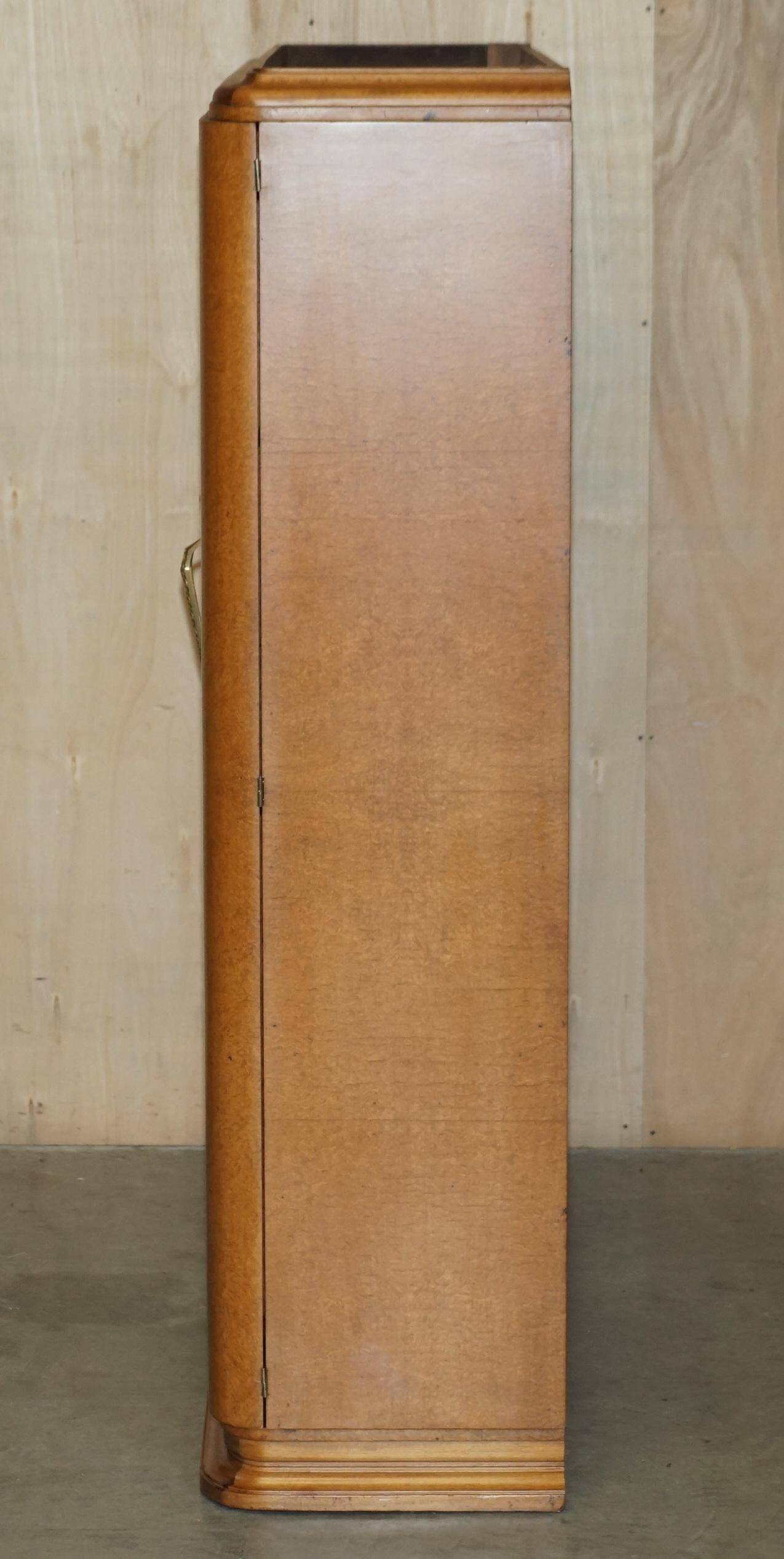 Armoire triple banque Art Déco en érable burr avec porte miroir, circa 1920