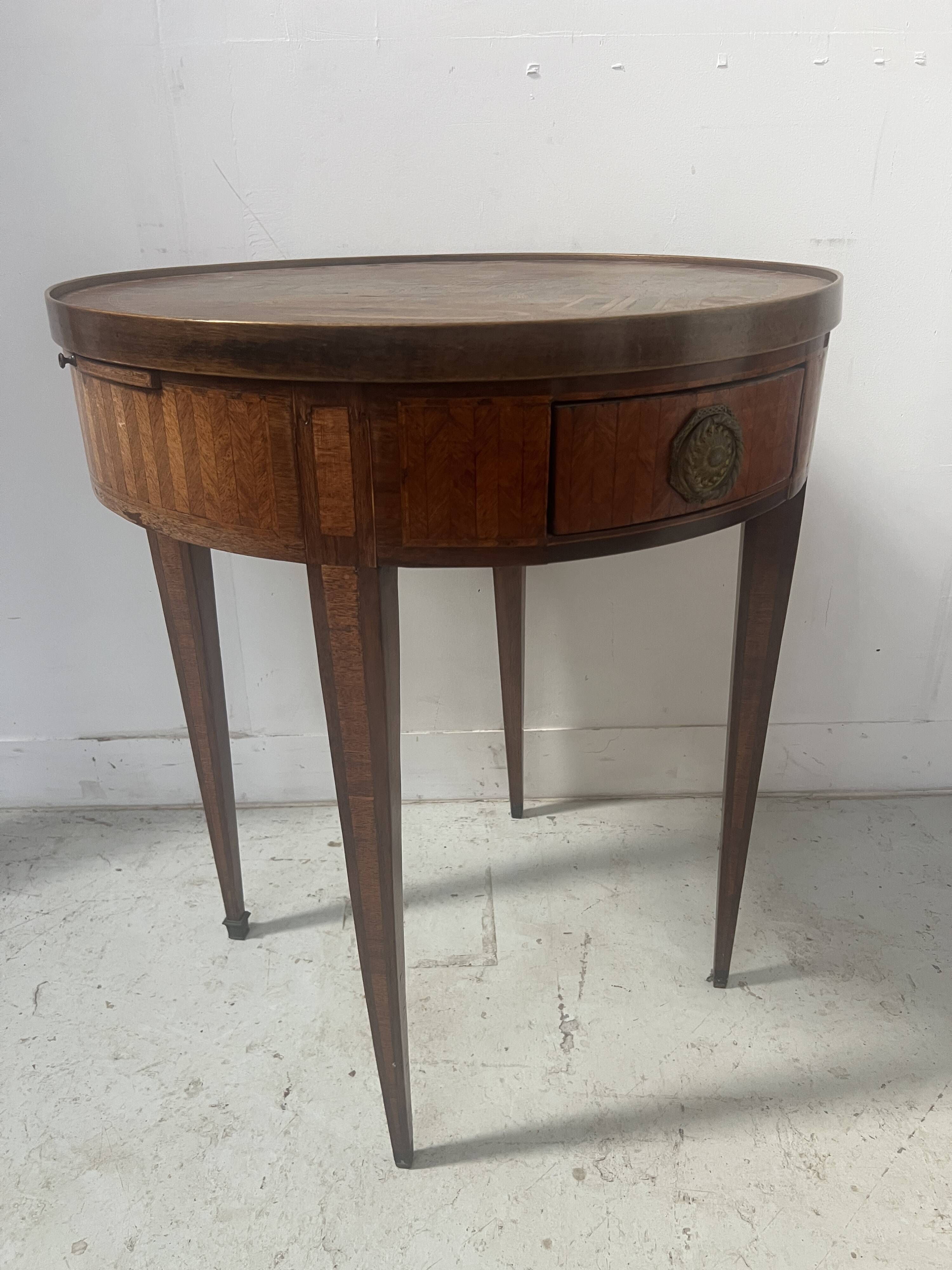 Louis XVI style marquetry pedestal table with removable top, 20th century