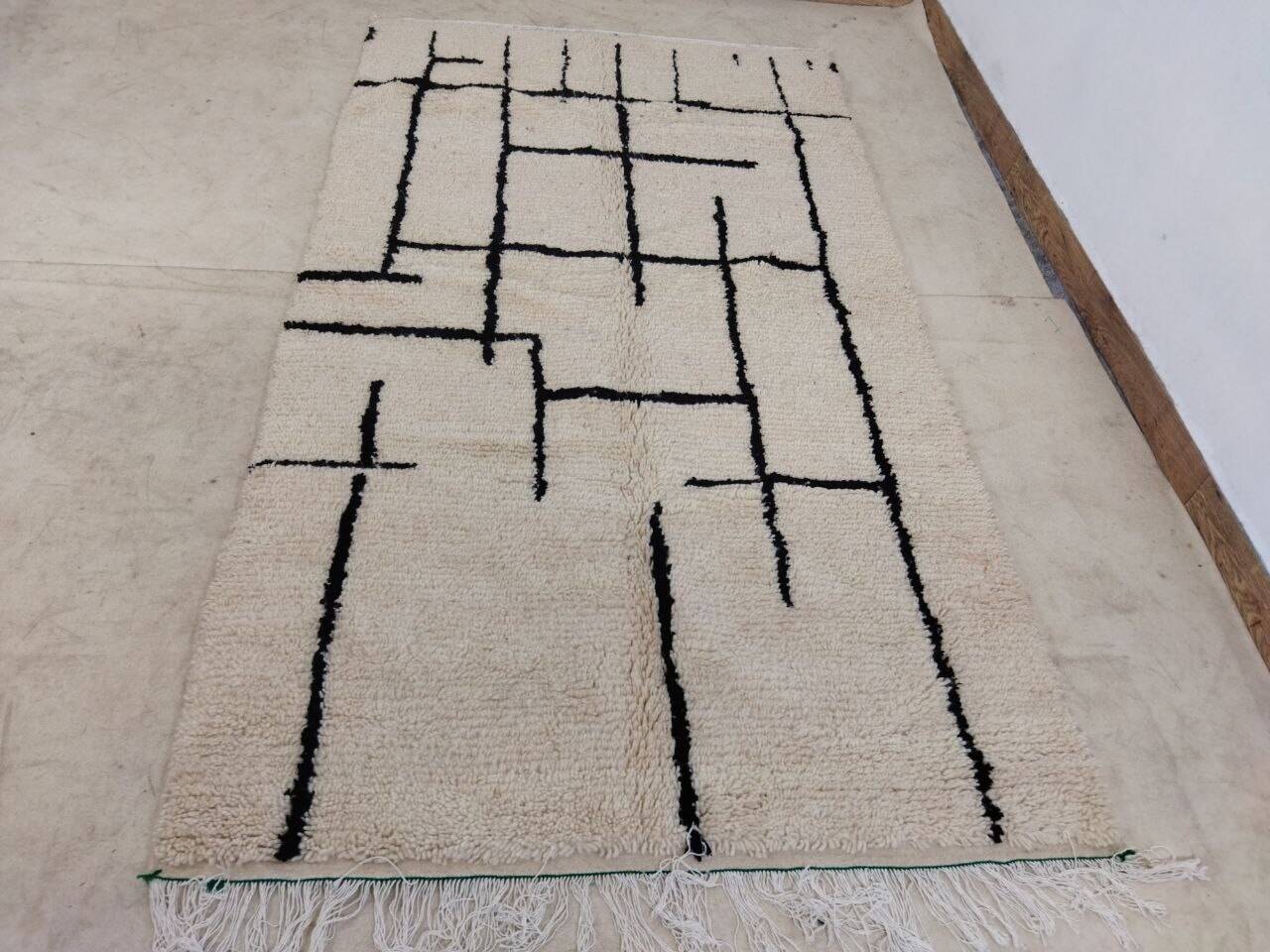 Handmade Moroccan Berber Rug 260 X 148CM