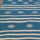 Tapis kilim traditionnel bleu et blanc fait main en pure laine - 195x115cm