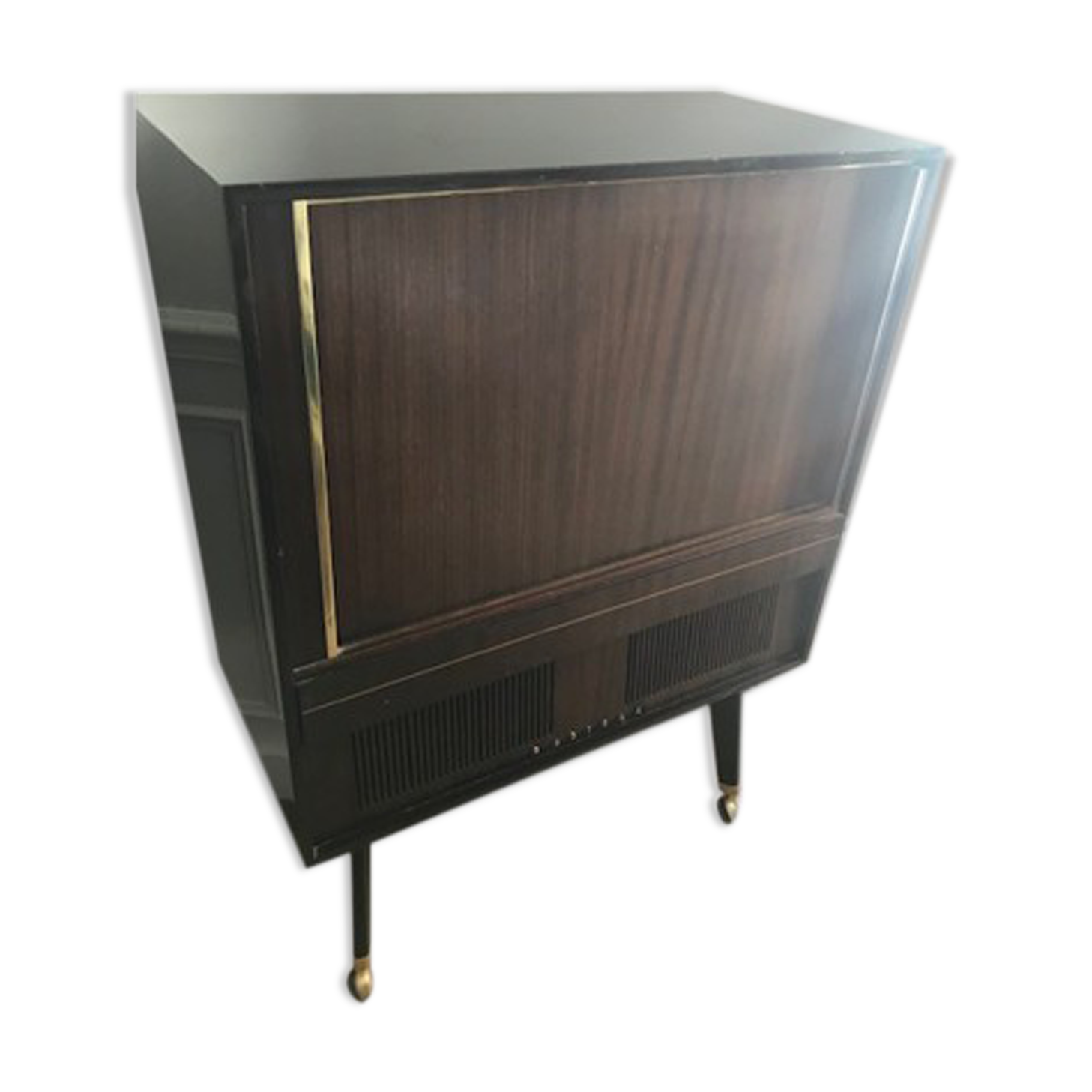 Radiola TV cabinet