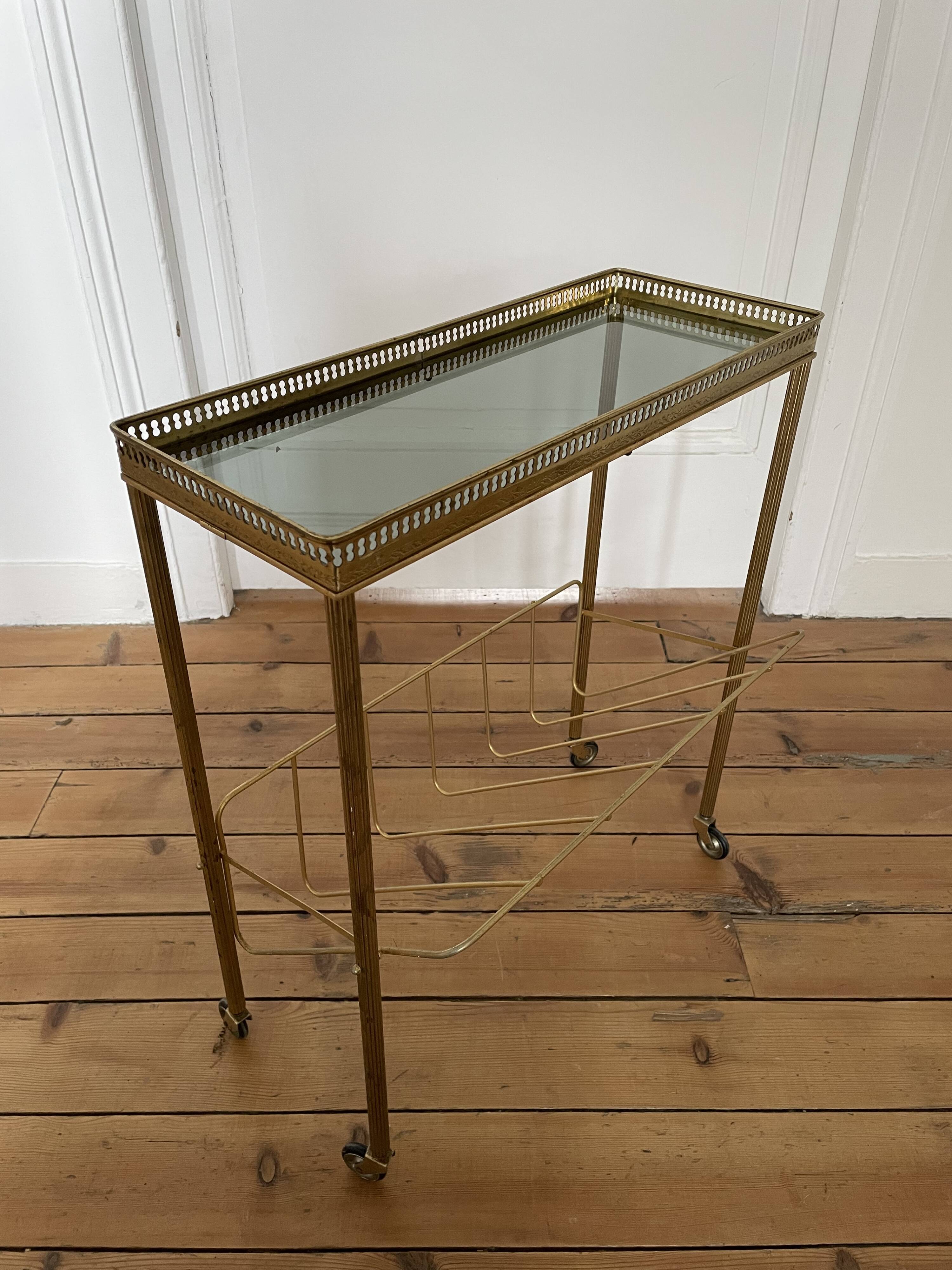 Desserte vintage, range revues, vinyles