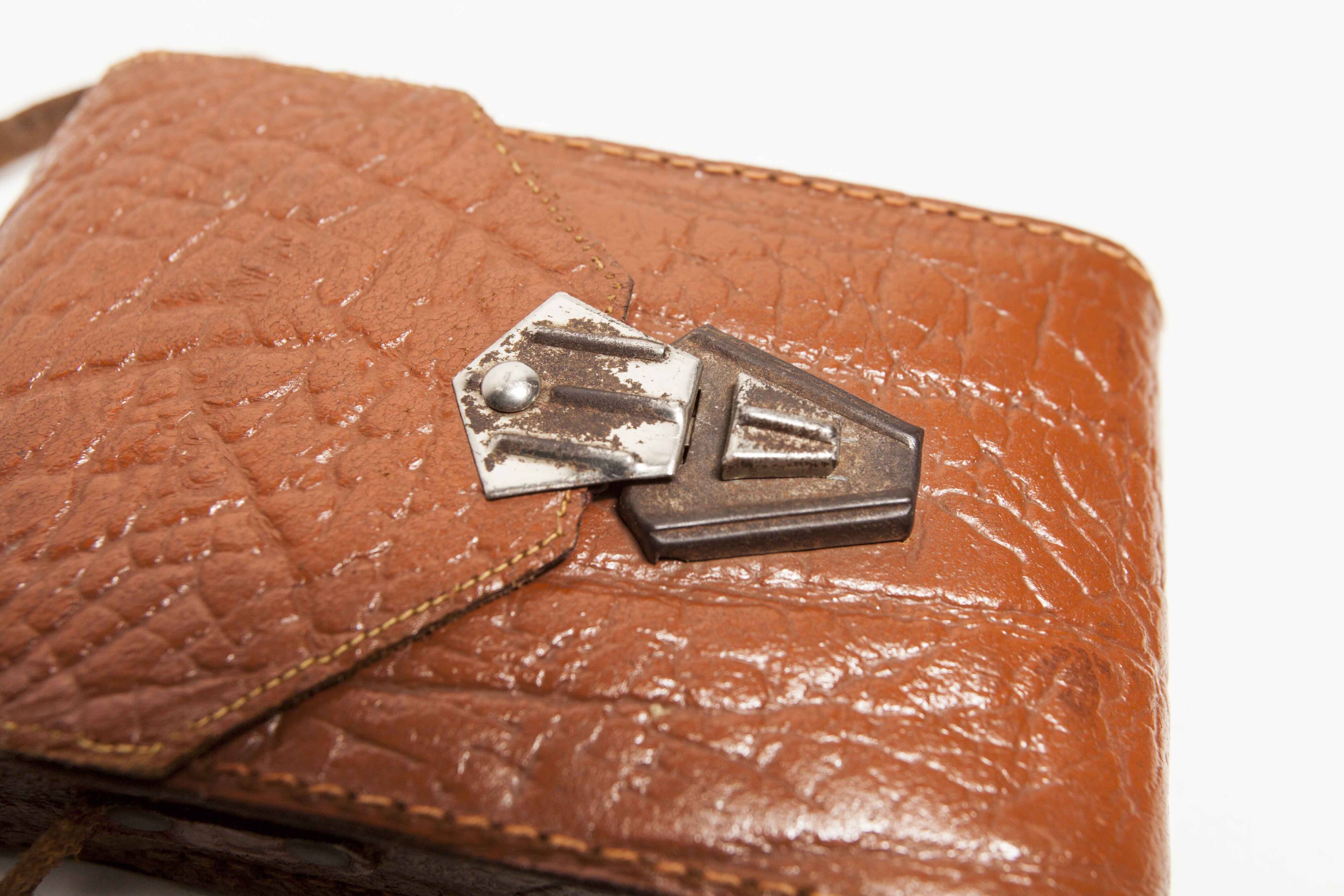 Appareil photo argentique Coronet Folding 6x9 1946 objectif menisque foyer fixe et pochette cuir