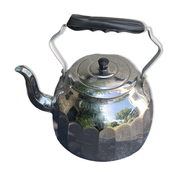 Grande bouilloire, en cuivre chrome, menesa, poignée en bakelite noire vintage et collector