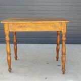 Farm table