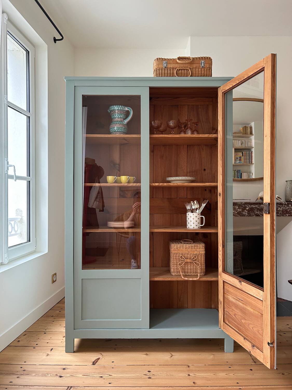 Parisian glass cabinet (renovated)