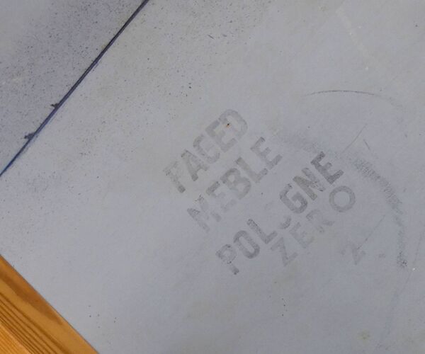 table ronde avec 4 chaises et 2 rallonges