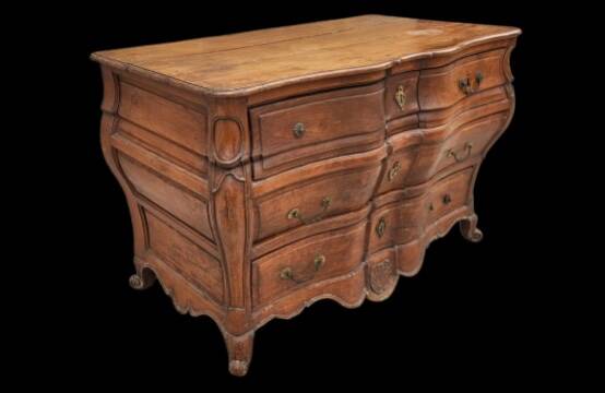 Louis XV chest of drawers