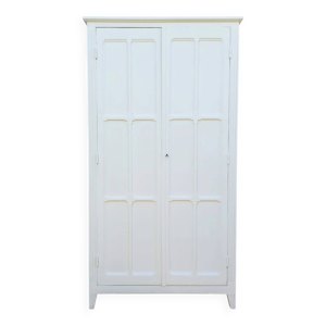 Armoire parisienne