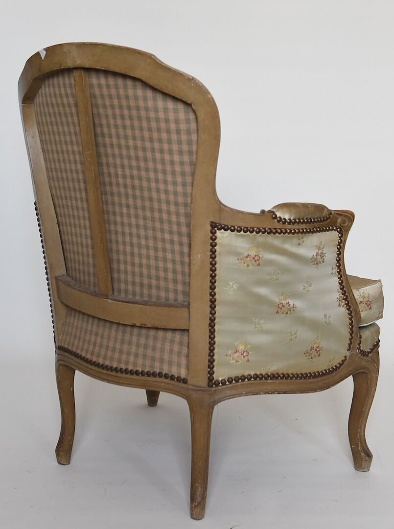 Fauteuil bergère de style Louis XV