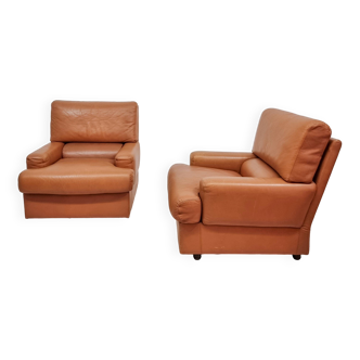 Italian designer leather armchairs from the 70s