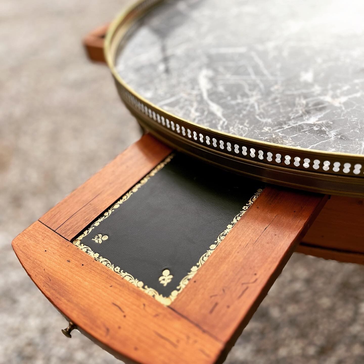 Games table or side table marble and walnut