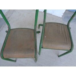 Lot de chaises en métal et bois