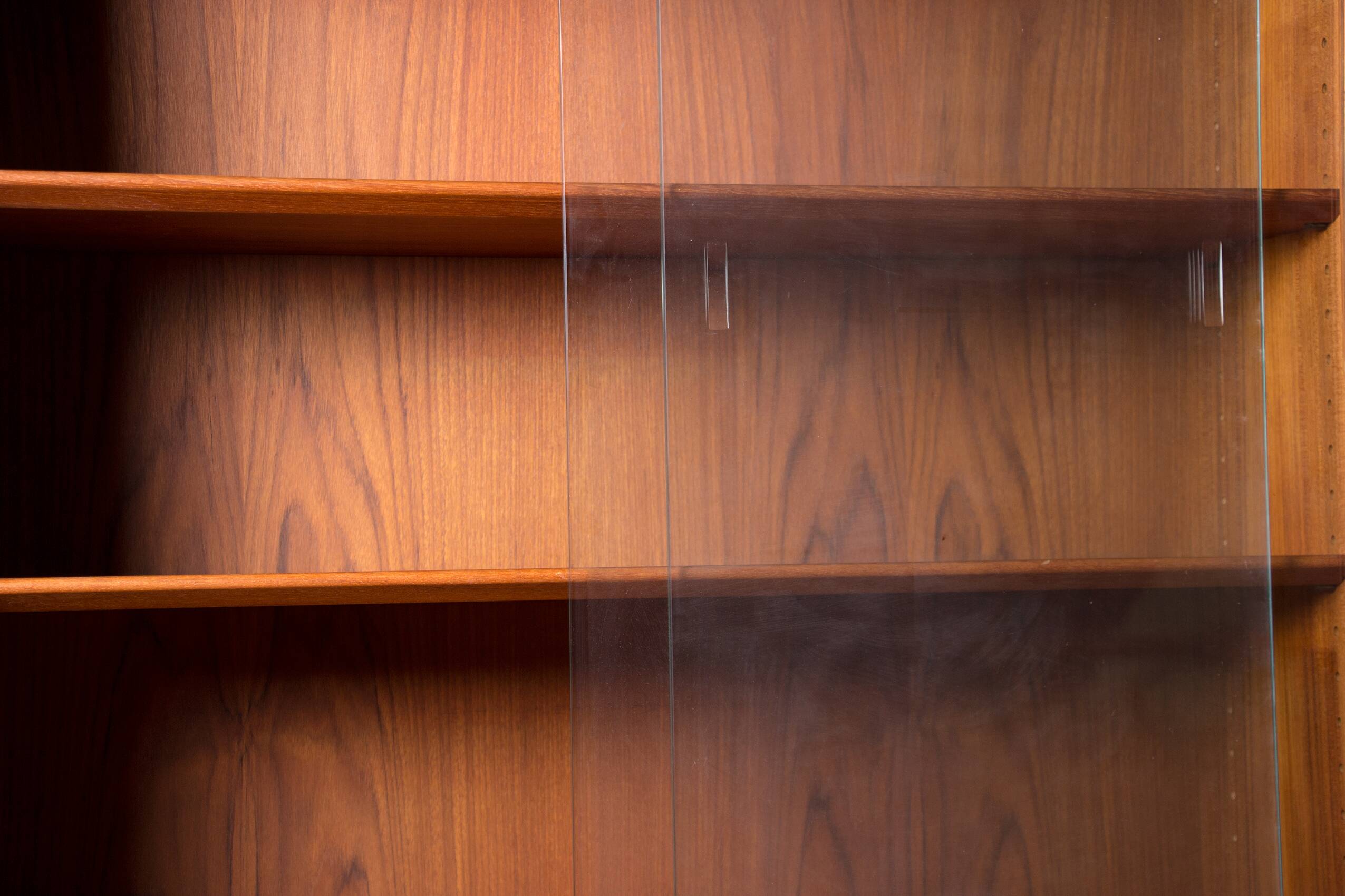 Danish Teak Bookcase, Showcase by Borge Mogensen for Soborg Mobelfabrik 1960.