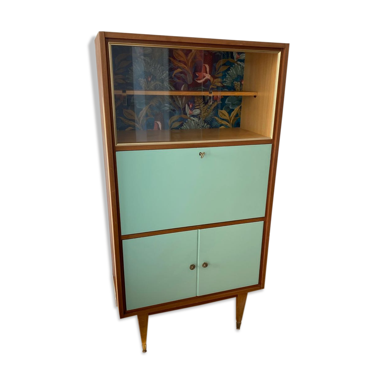 Green and wood secretary