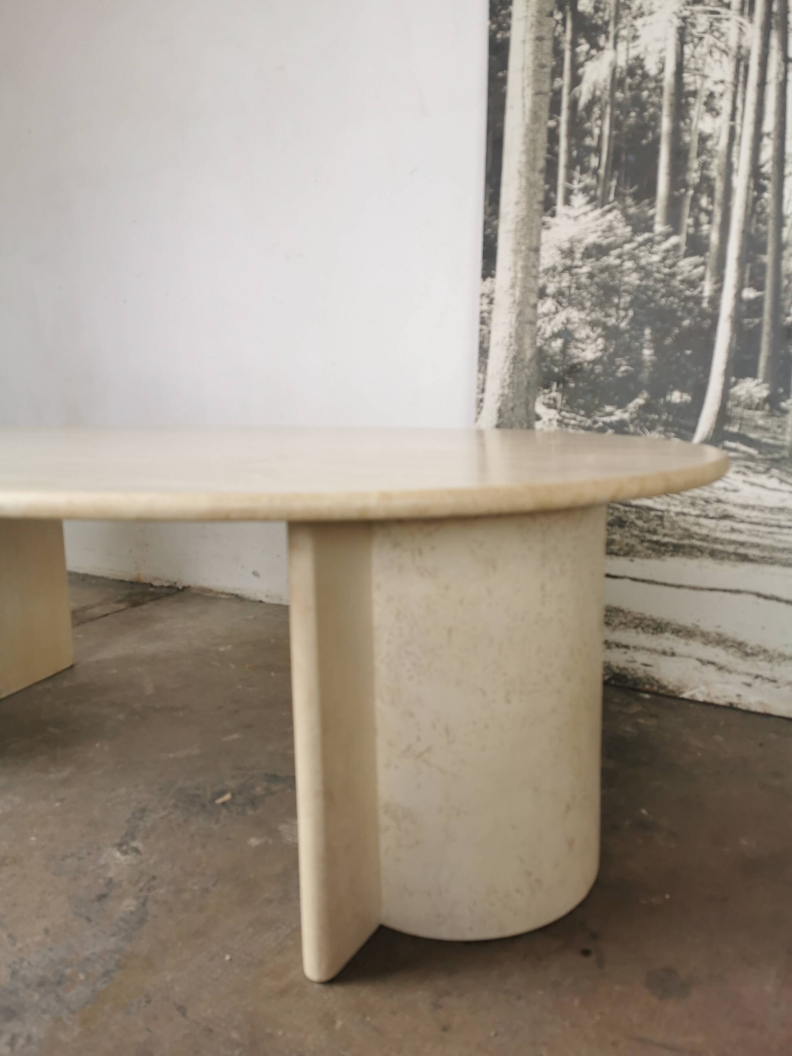 Oval coffee table in travertine, marble from the 70s/80s