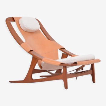 Reupholstered Scandinavian 'Holmenkollen' lounge chair by Arne Tideman Ruud