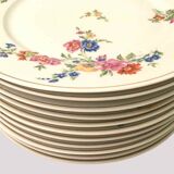 Set of 11 flat plates flowered porcelain