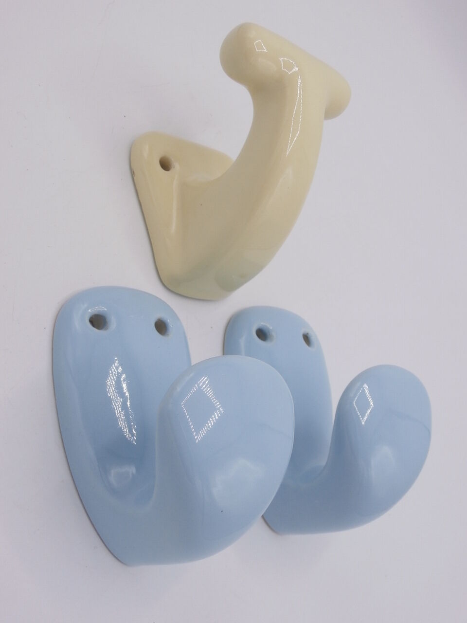 Set of 3 hooks in porcelain