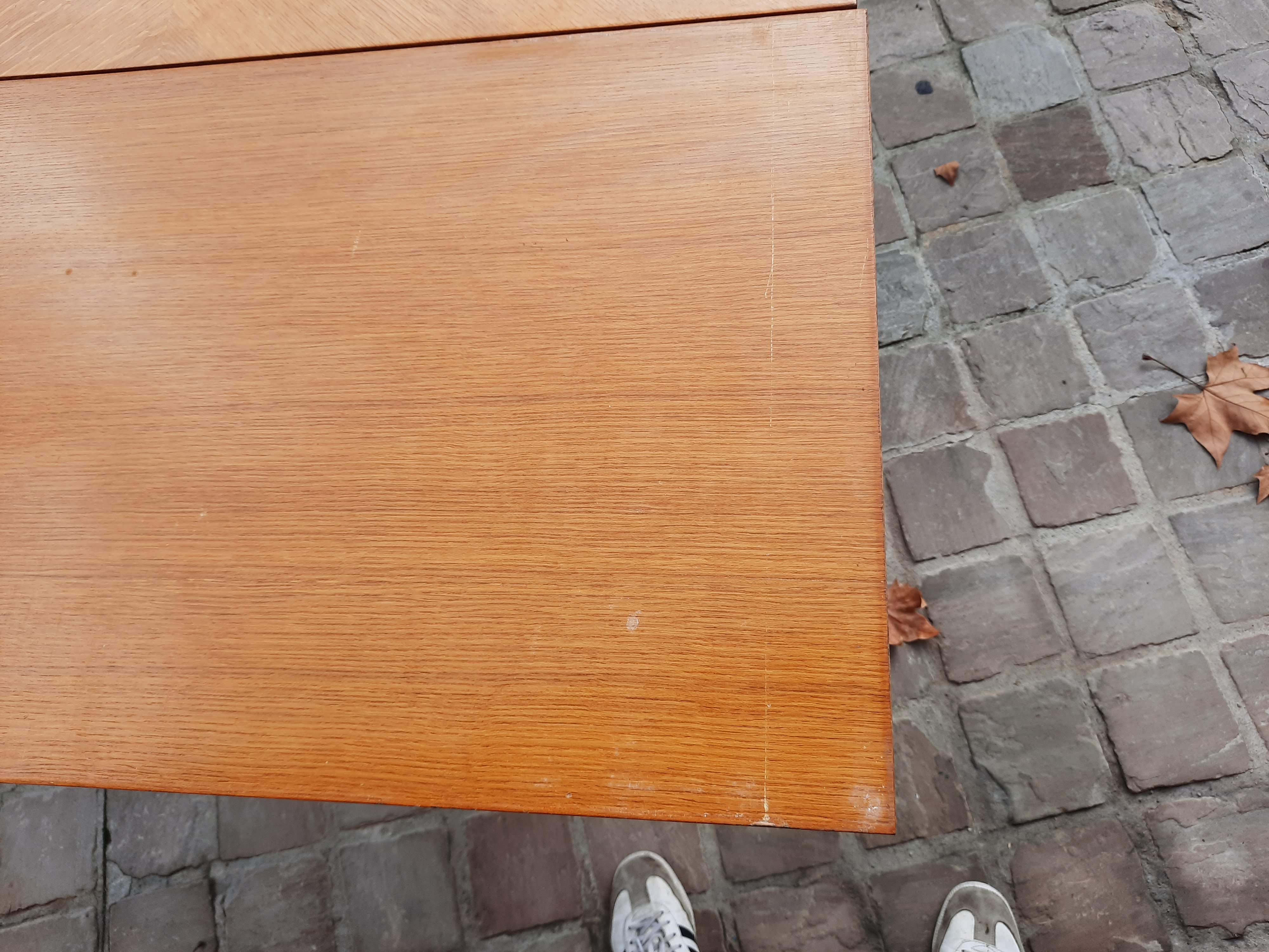 Vintage table foot compass