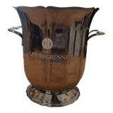 Elegant stainless steel champagne bucket signed by Guy Degrenne, made in France.