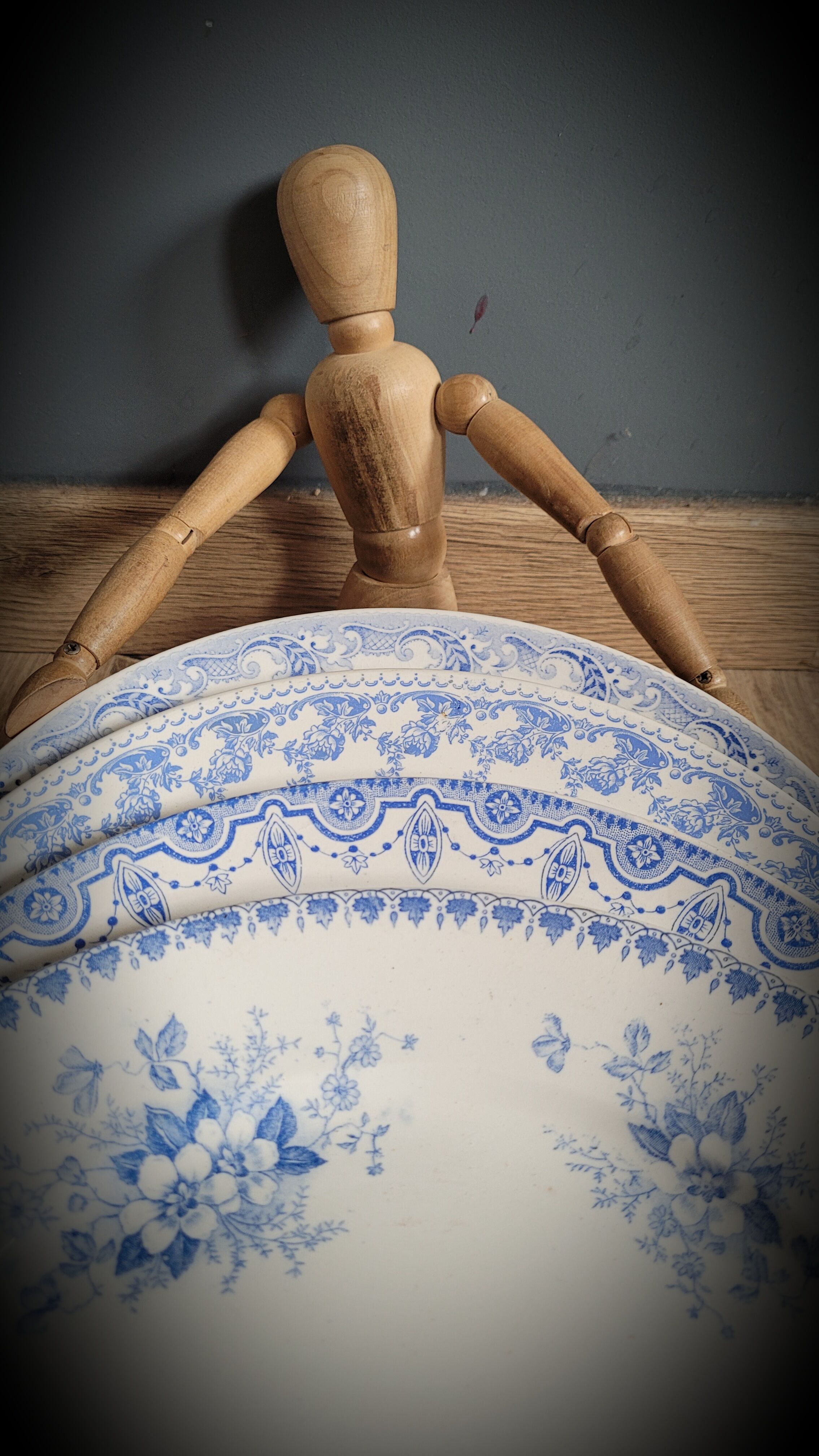 Set of 4 blue mismatched plates 2