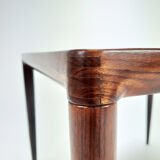 Table basse danoise en palissandre du milieu du siècle par H.W Klein pour Bramin,1960